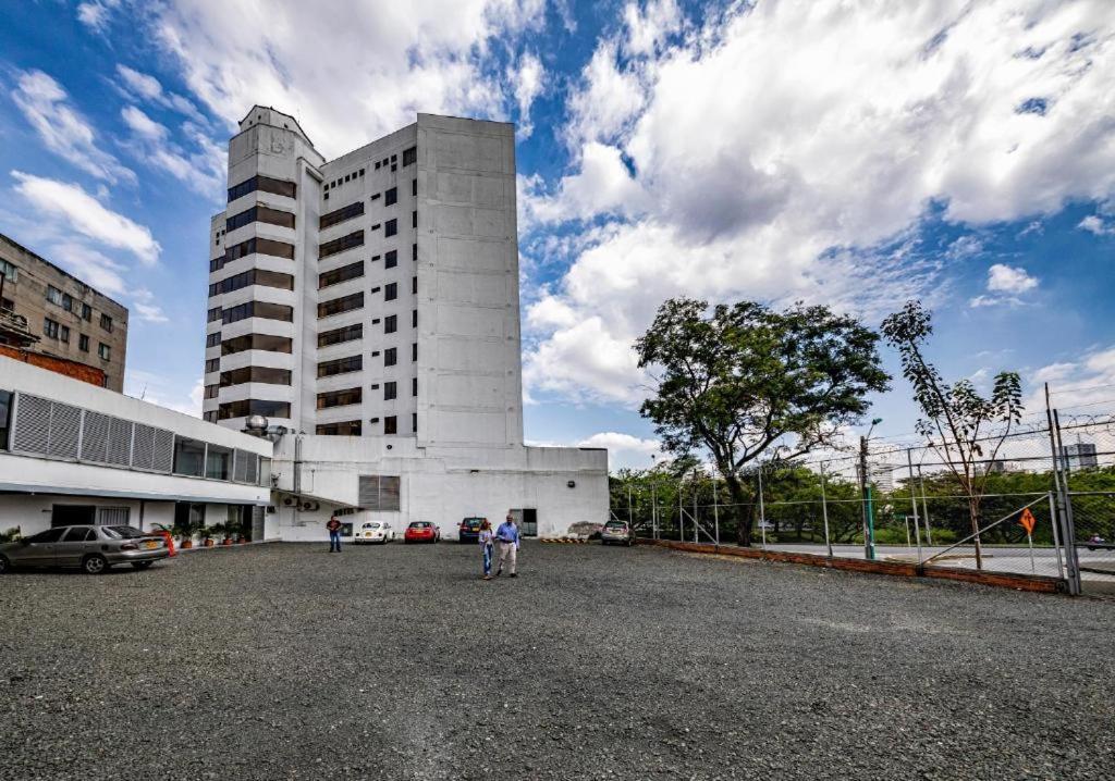 Club De Bienestar Ilar Bulevar Del Rio Cali Εξωτερικό φωτογραφία