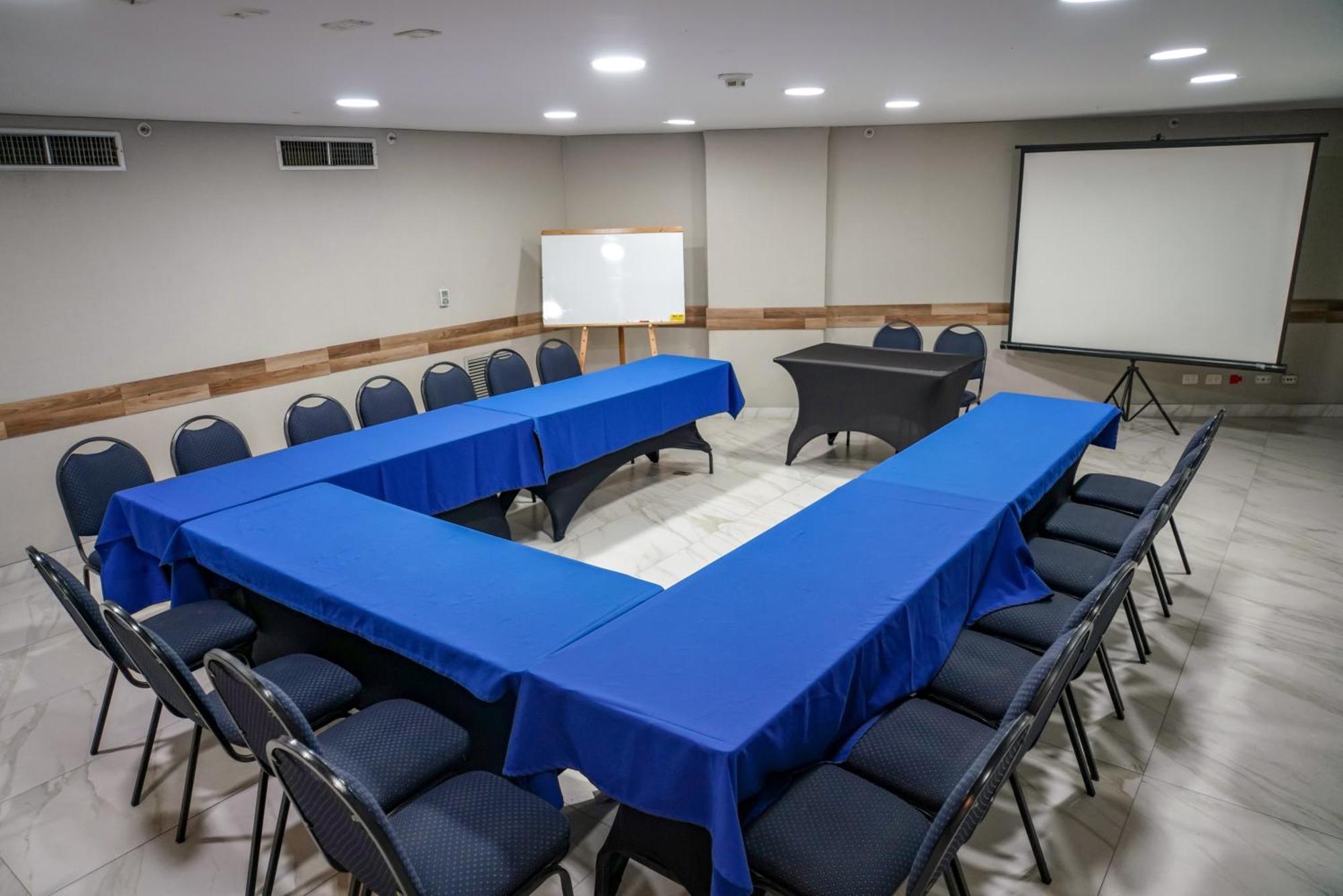 Club De Bienestar Ilar Bulevar Del Rio Cali Εξωτερικό φωτογραφία